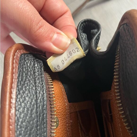 Dooney & Bourke Vintage Black/Brown Pebbled Leather Satchel/Buckle/Crossbody Bag - Picture 10 of 15